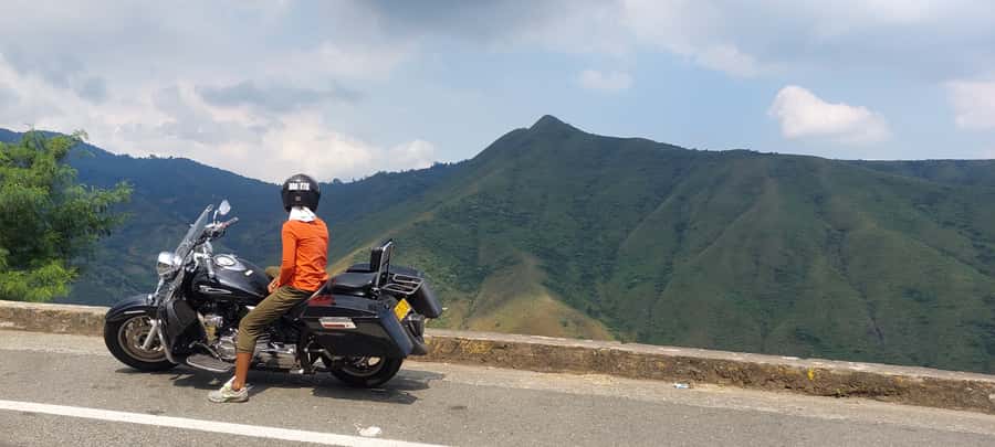 Private Tour on a 1100cc Cruiser Motorcycle - Key points at a glance