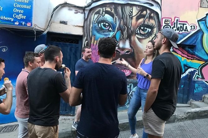 Private tour to Commune 13. - Reading the graffiti instead of just photographing it