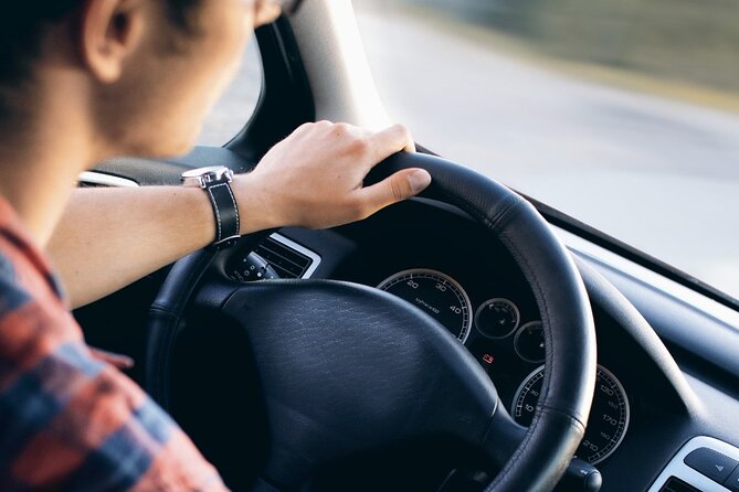 Private transfer service from or to Medellín Airport - Vehicle size, luggage, and comfort