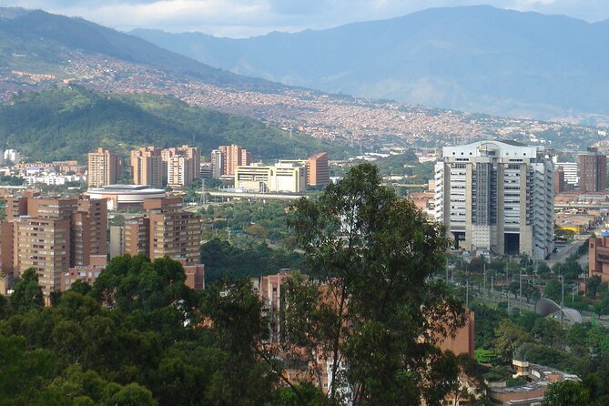 Private transfer service from or to Medellín Airport - Price and value for a private group of four