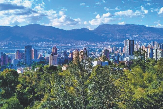 Private transfer service from or to Medellín Airport - Who will get the most from this ride?