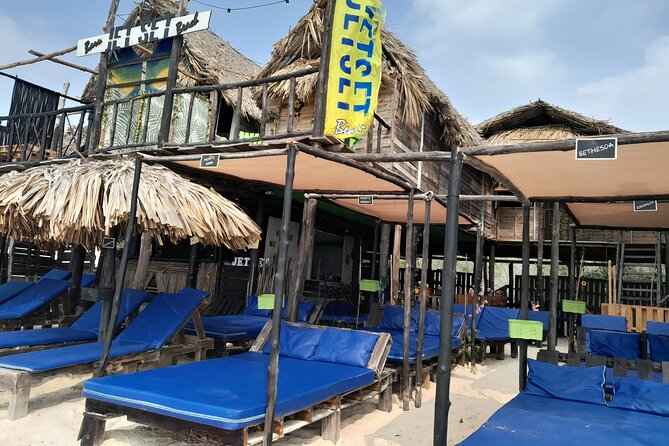 Quiet Beach, Baru Premium to the max - The seven-minute boat ride from Playa Blanca