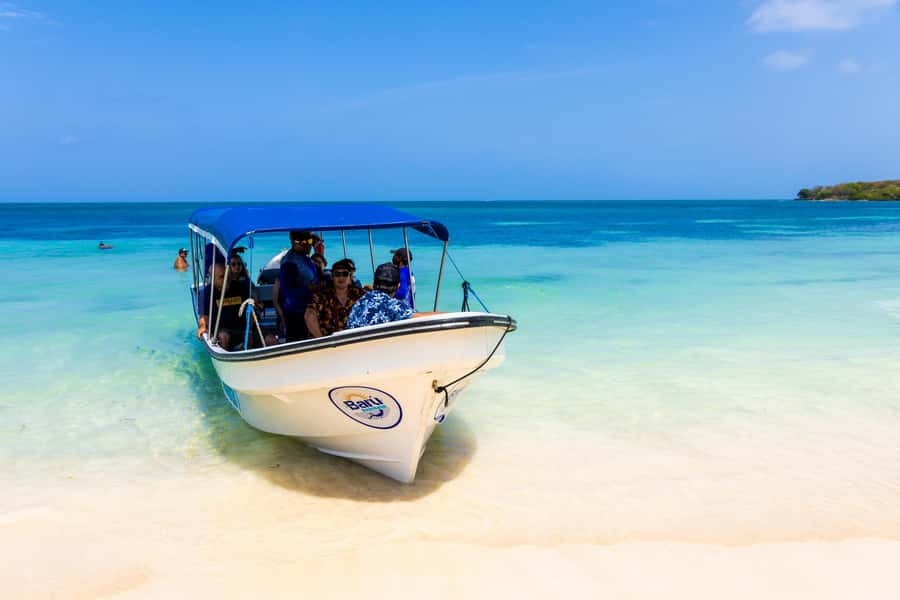 Rosario Islands -Barú : Agua Azul Beach, with lunch - What the $70 price really covers