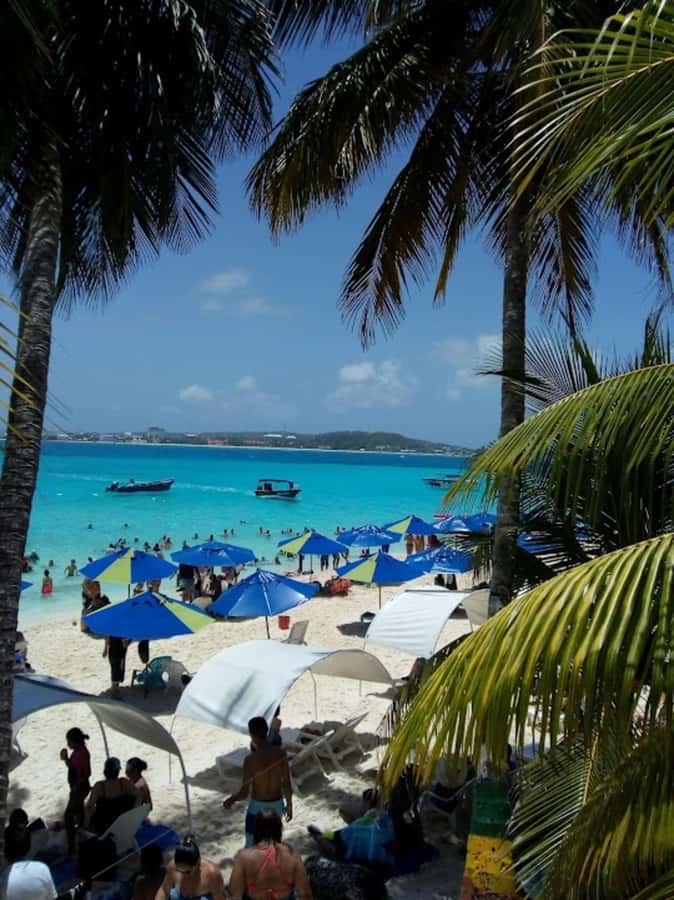 SAN ANDRES: BOAT TRANSFER + JOHNNY CAY - What to pack for the island