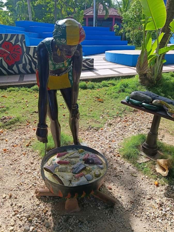 SAN ANDRES: Island Tour by Chiva + Hoyo Soplador - Who will enjoy this Chiva tour most