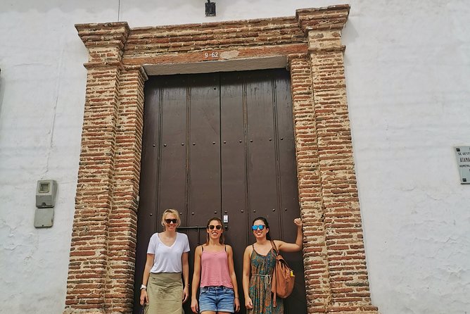 Santa Fe de Antioquia & Colonial Bridge Private Bilingual Guide - The optional hot-air balloon stop near Sopetrán