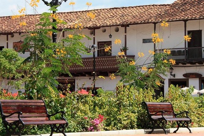 Santa Fe de Antioquia Tour with Western Bridge Visit - Filigree workshops and a traditional craft stop