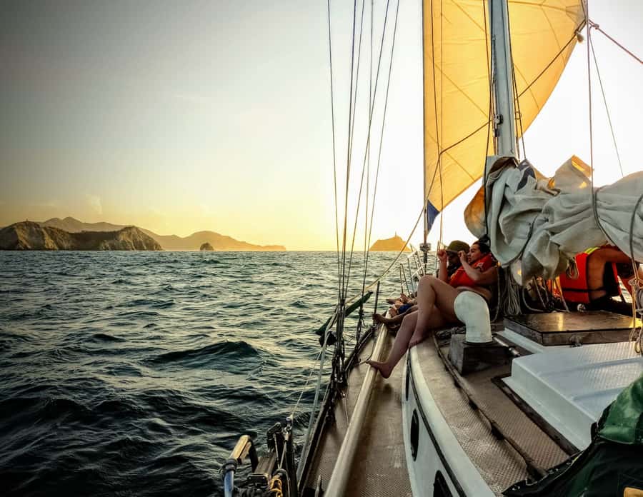 Santa Marta Bay: Sunset on a sail boat - Key points to know before you sail