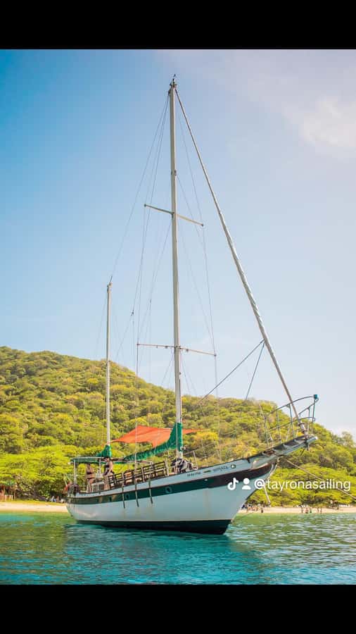Santa Marta: Sailboat day tour to Tayrona Park - A Caribbean day begins at Santa Marta Marina