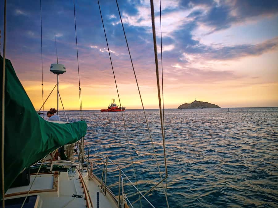Santa Marta: Sunset Cruise Around the Bay - Why Santa Marta Bay works well at sunset