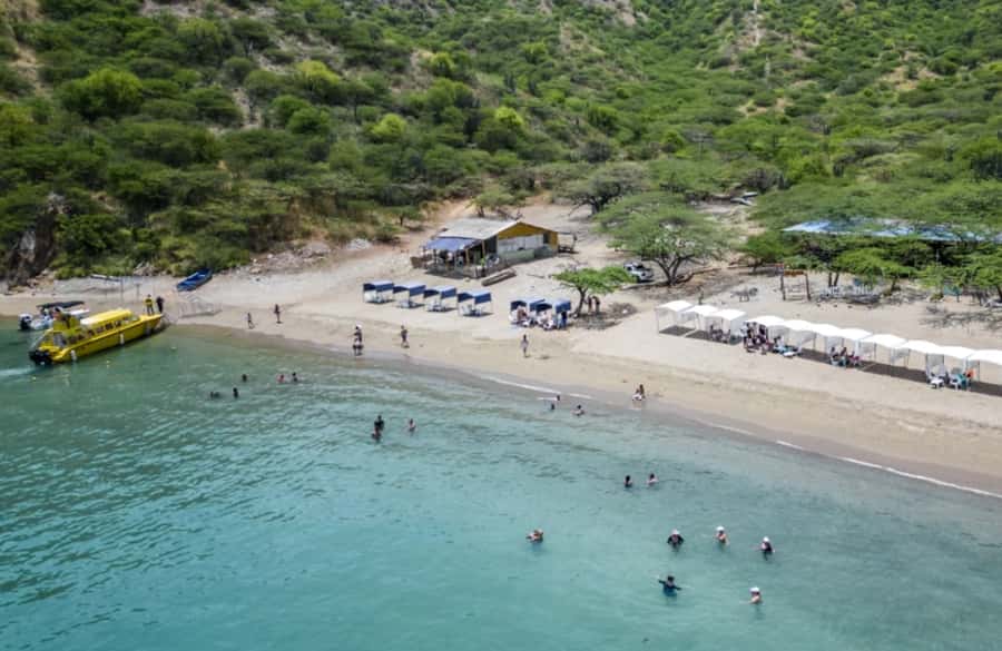 SANTA MARTA: Tour to Playa Inca Inca with Lunch - Lunch at Pikua Express