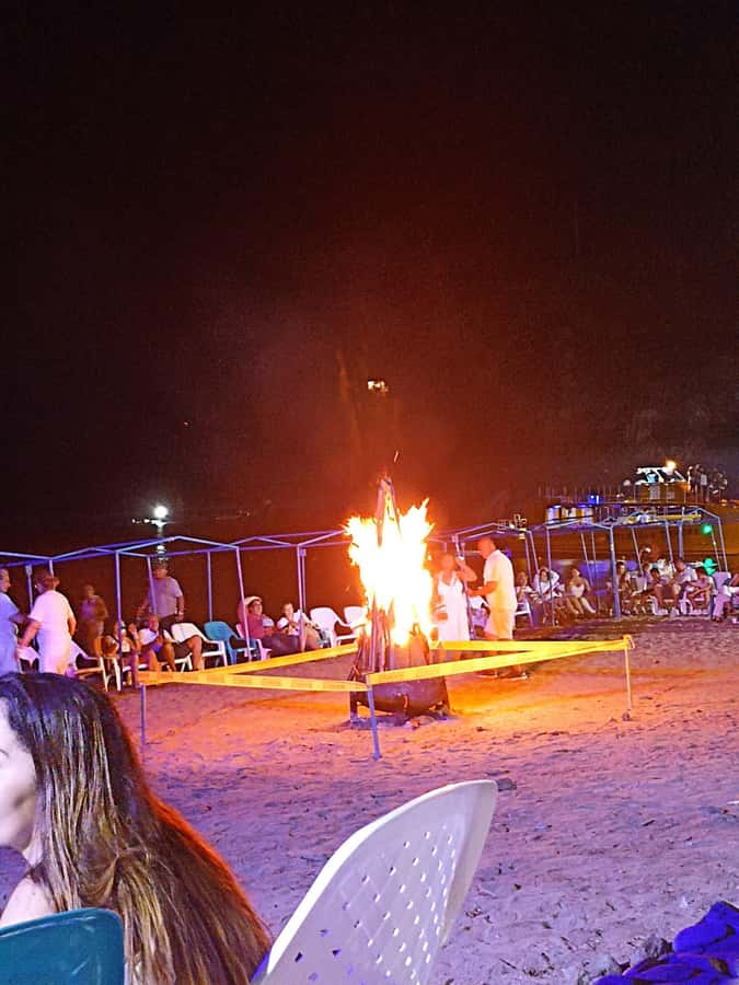 SANTAMARTA: White Night Tour in Katamaran with open bar - Arriving at Inca Inca Private Beach