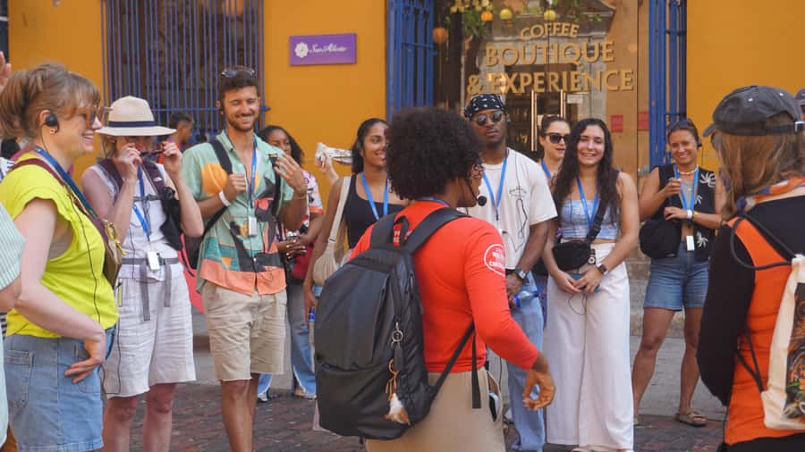 Shared Cartagena Old City Tour with Wireless Audio System - What the wireless audio system changes