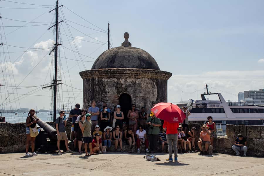 Shared Old Cartagena & Getsemani Tour with Wireless System - The plazas that shaped the Walled City