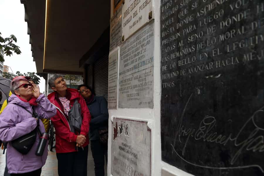 Shared Tour Colombian Conflict War, Drug Trafficking & Peace - The Bogotazo and the beginning of the Violence Era