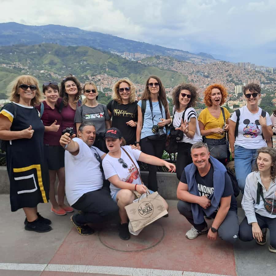 Shared Tour to Comuna 13 & Aurora Cable Car in Medellin - Who will enjoy this walking tour