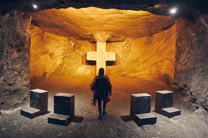 Shared Tour Zipaquirá Salt Cathedral and Guatavita Lagoon - The long road time and shared transport
