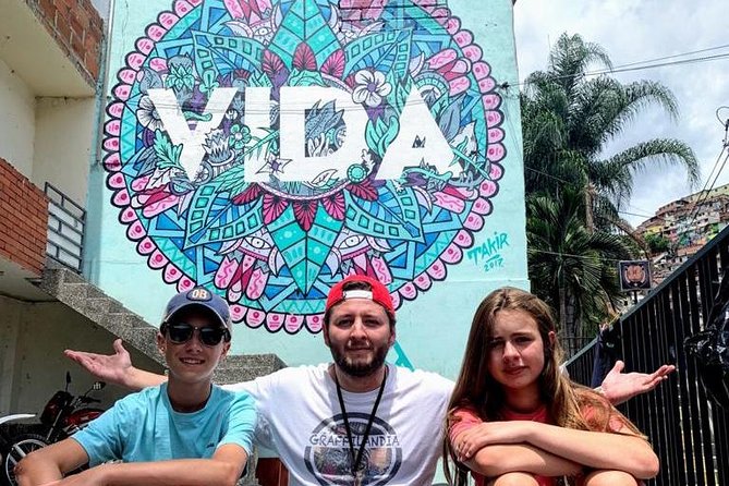 Social Transformation Tour Comuna 13 - Understanding Comuna 13 beyond the bright murals