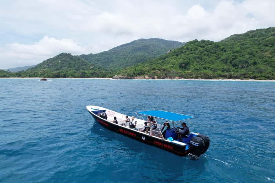 SPEEDBOAT TOUR TO TAYRONA CRISTAL BEACH - Who will enjoy this day most