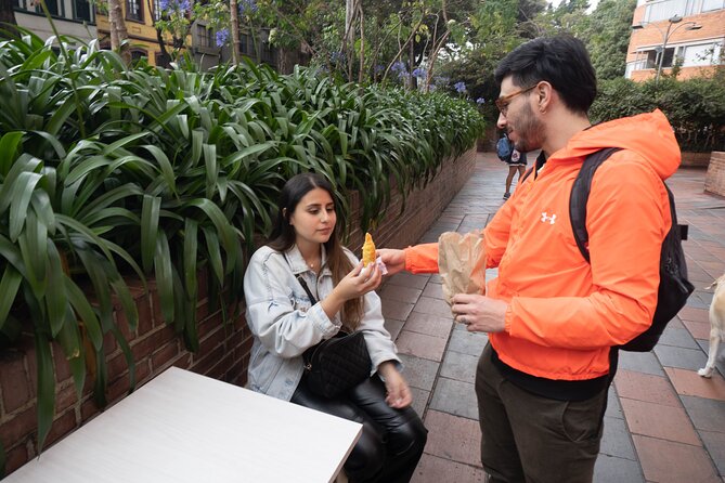 Street Food Tour in Bogotá with Tastings - La Macarena and the toasted roscón