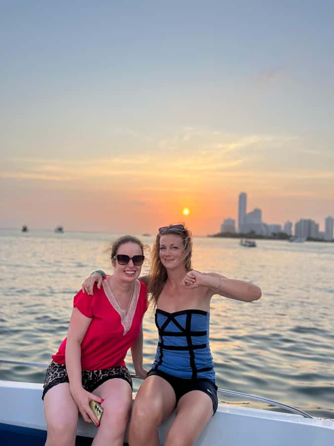 Sunset Party open bar on the bay while sharing with locals - How the 150 minutes usually unfolds