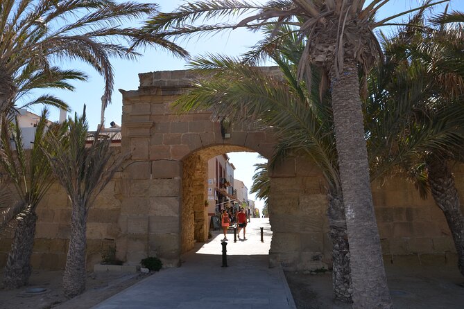 Taxi Boat Santa Pola to Tabarca Island - Why Tabarca makes a good half-day escape