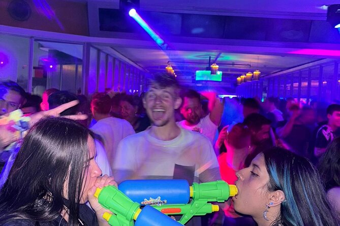 Theatron Party-Tour, 20 Clubs, Map, cocktail, bottle, After-party - Key points before you book