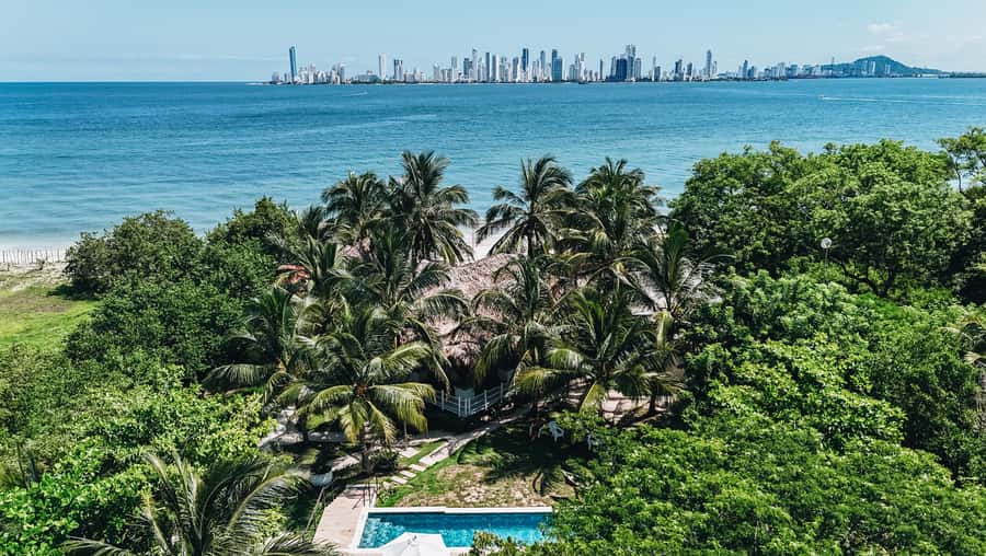 Tierra Bomba Island: A day at Marine Beach Club - Lunch Is a Real Part of the Value