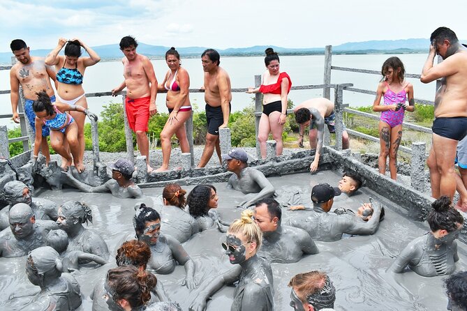 Totumo volcano tour + snack - Washing off in the Totumo lagoon