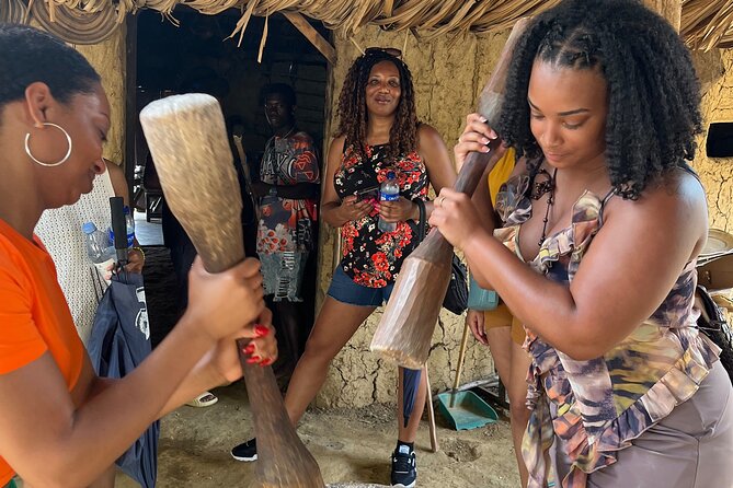 Tour a san Basilio de Palenque desde cartagena - Casa de Tambores and Casa del Arte