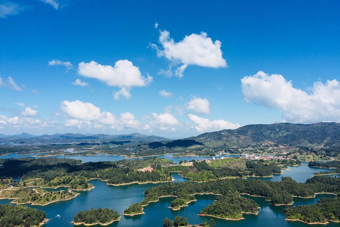Tour Guatapé - A quick look at El Peñón de Guatapé
