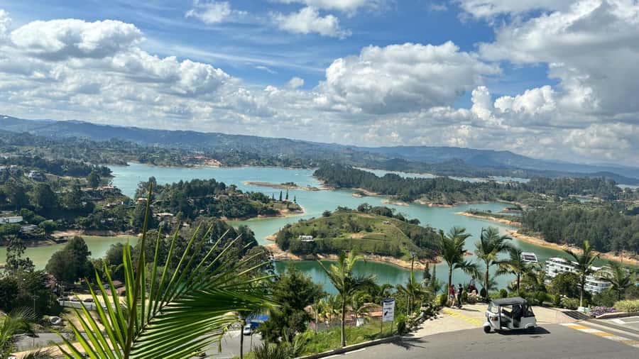 Tour Guatapé con visita a Granja de las Llamas y las Alpacas - What the $50 price really covers