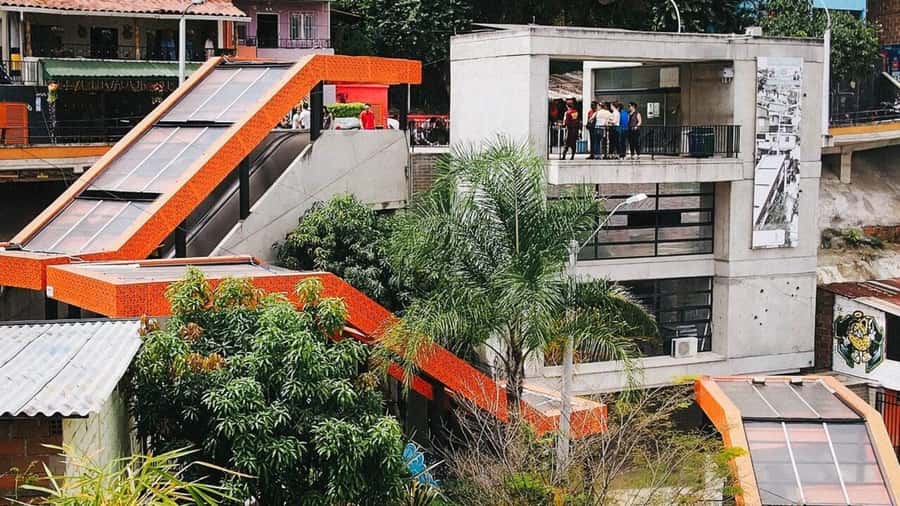 Tour Medellín: Pablo Escobar and Commune 13 - Medellín’s past, told through places