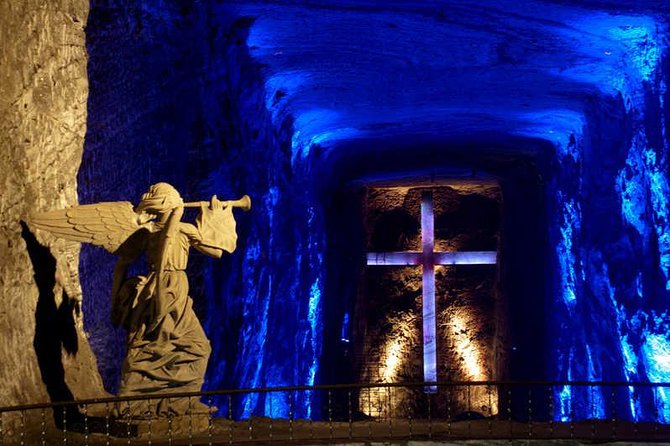 Tour of Zipaquirá: Visit the Salt Cathedral and the main squares - What the underground setting feels like