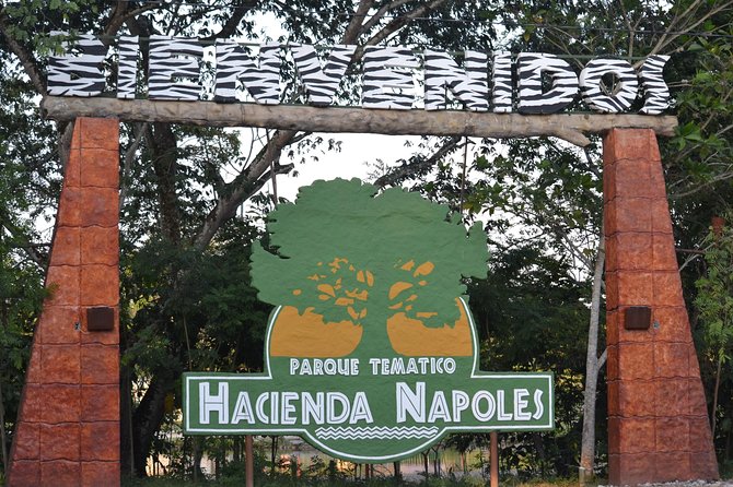 Tour to the Hacienda Nápoles Theme Park - African Savannah and the Wildlife Sanctuary