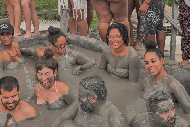 Tour to the Mud Volcano in Cartagena with Lunch - The local services and the tipping problem