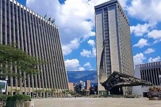 Walking tour downtown Medellín - Starting at La Alpujarra and meeting the paisa city