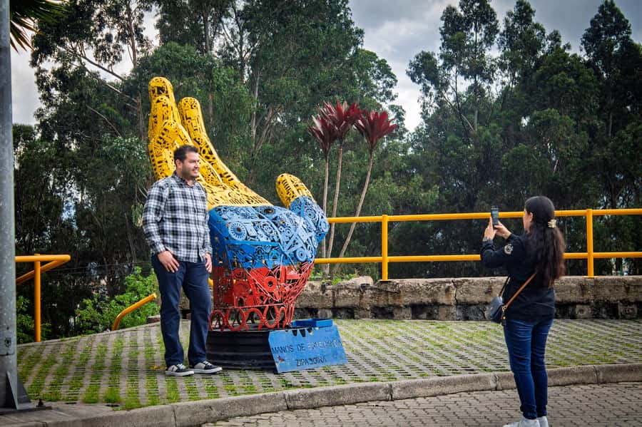 Zipaquirá: Salt Cathedral Group Tour with Pickup - Should you book the Zipaquirá Salt Cathedral tour?